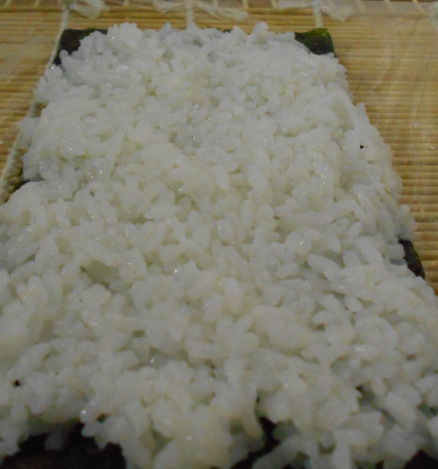 crunch roll add the rice to the nora