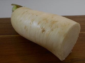 daikon Japanese radish, serve with sashimi sushi
