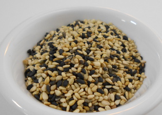roasted sesame seeds